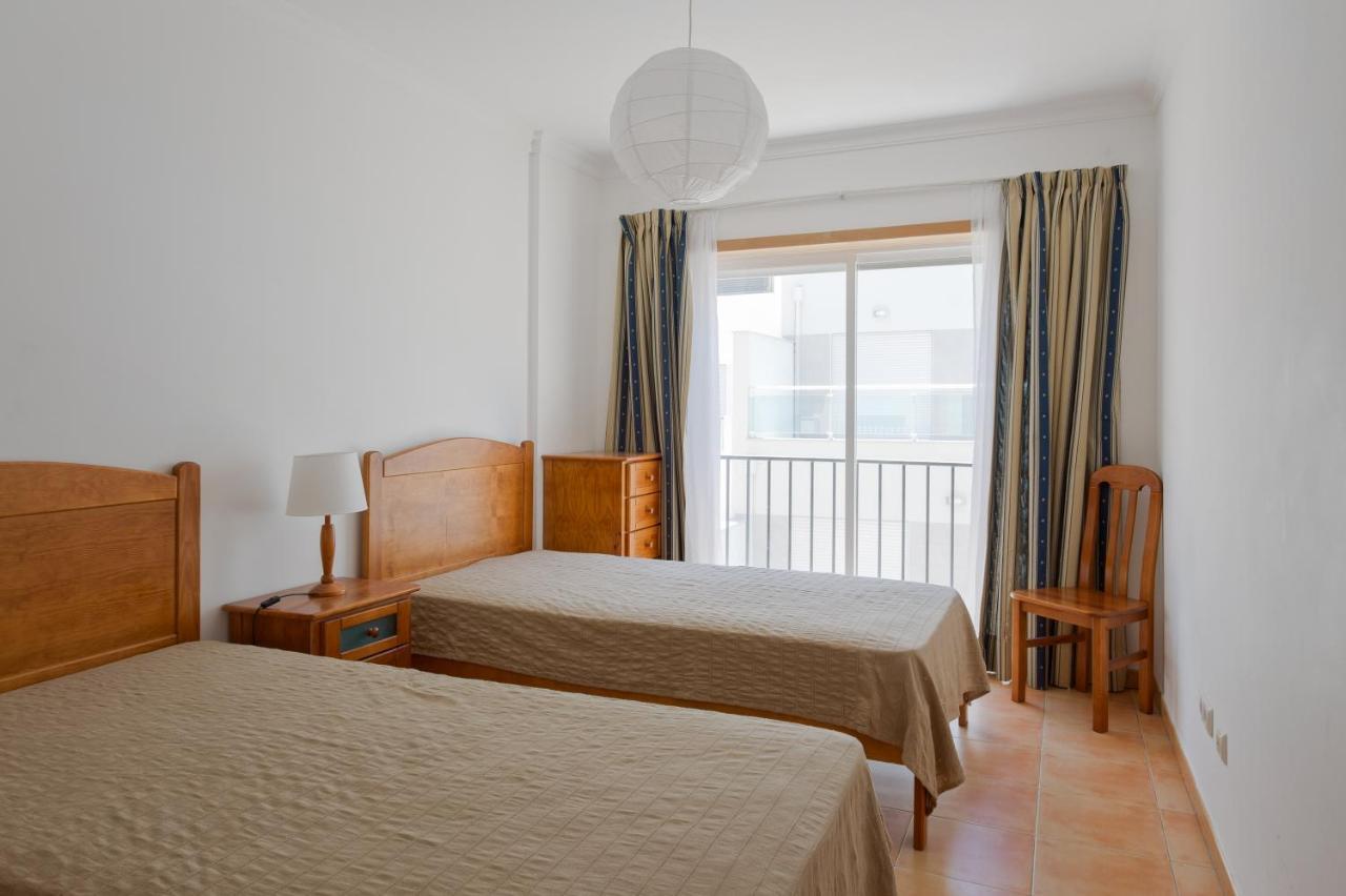 Monte Gordo Beach Flat With Balcony Exteriör bild